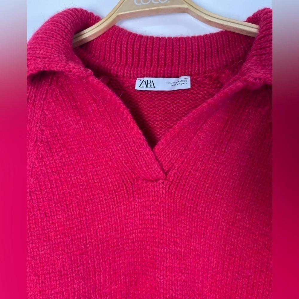 Zara Pink V-Neck Knit Cropped Sweater with Collar and Long Sleeves - Picture 3 of 6
